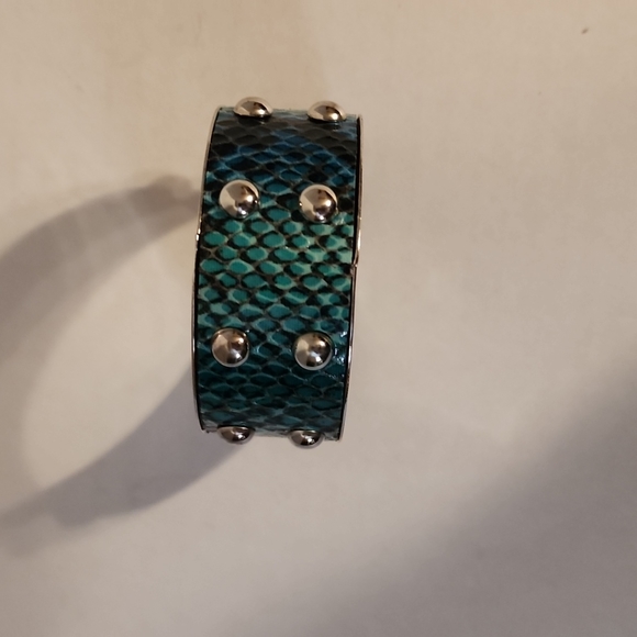 Mossimo 3 Piece Set, Bag, Bracelet. Shoes Size 8. - Picture 13 of 14